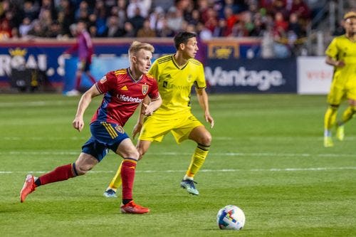 Löffelsend suspended for Sounders match; issued fine